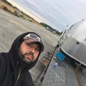 Meet your Posher, Cesar